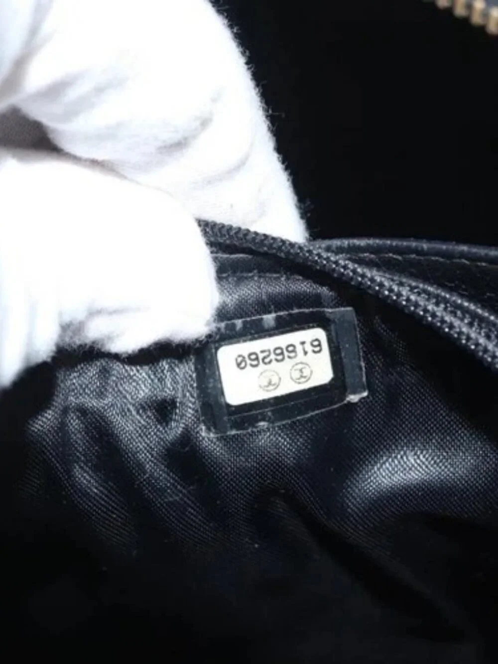 CHANEL Bicolore Shoulder Bag Patent leather Black Silver CC Auth BAZ811A